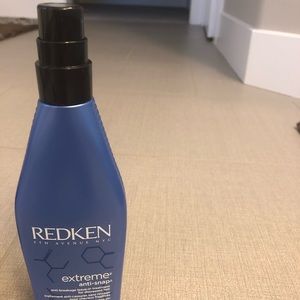 Redken extreme anti snap